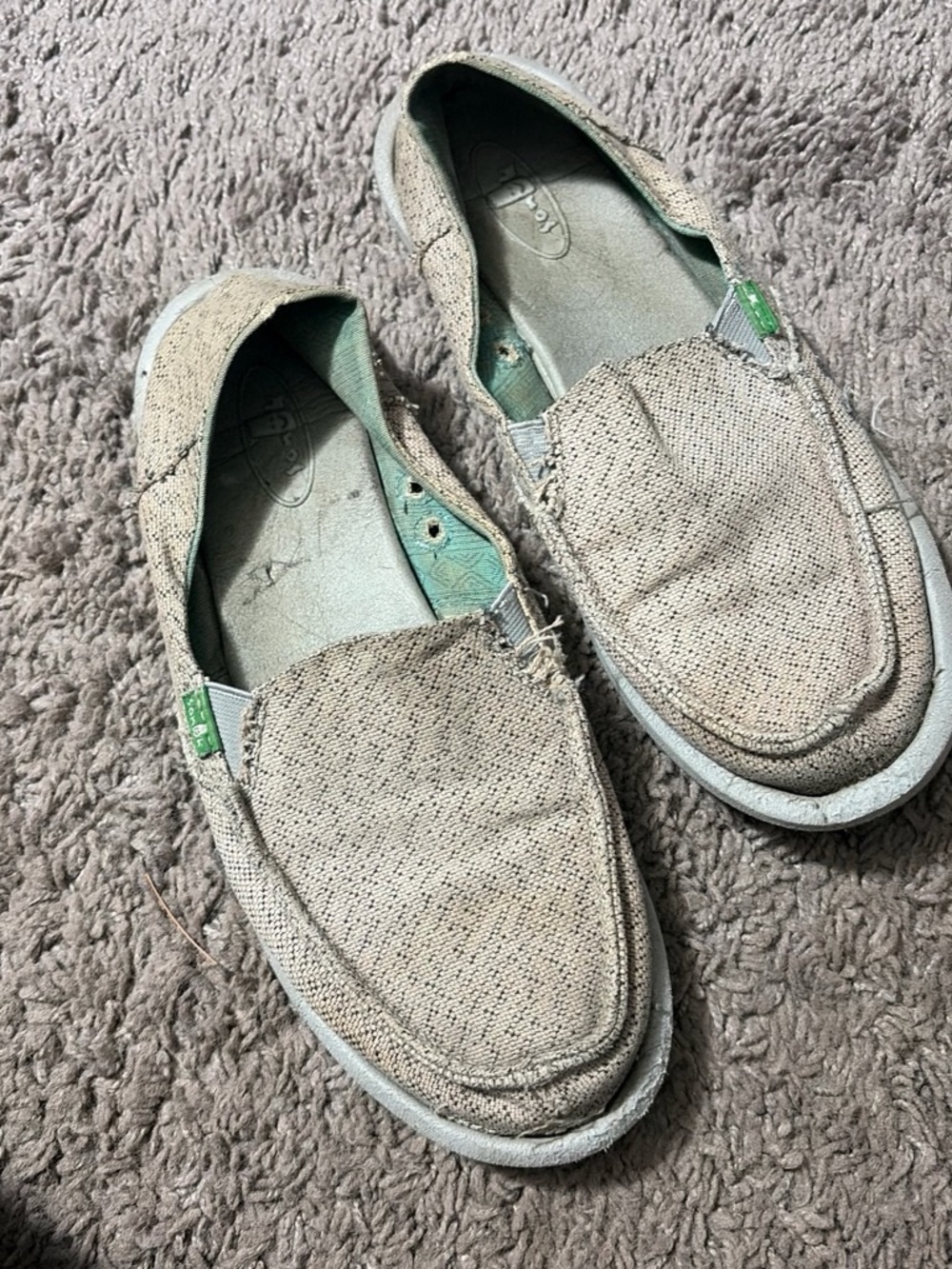 Sanuk Womens Casual Slip-On Shoes in Gray